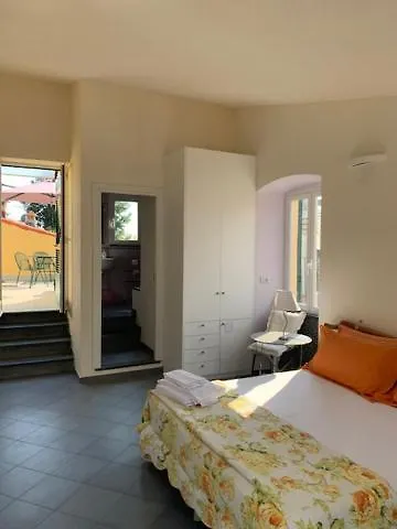 아피타카메레 르 테라제 게스트하우스 코르니글리오