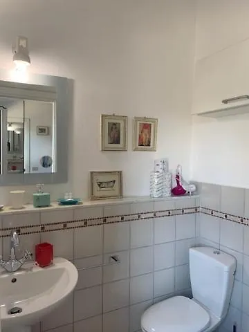 아피타카메레 르 테라제 게스트하우스 코르니글리오