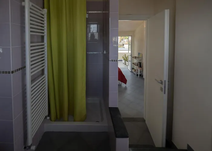 아피타카메레 르 테라제 게스트하우스 4*