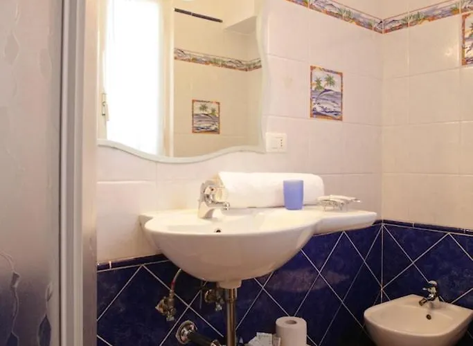 아피타카메레 르 테라제 4*